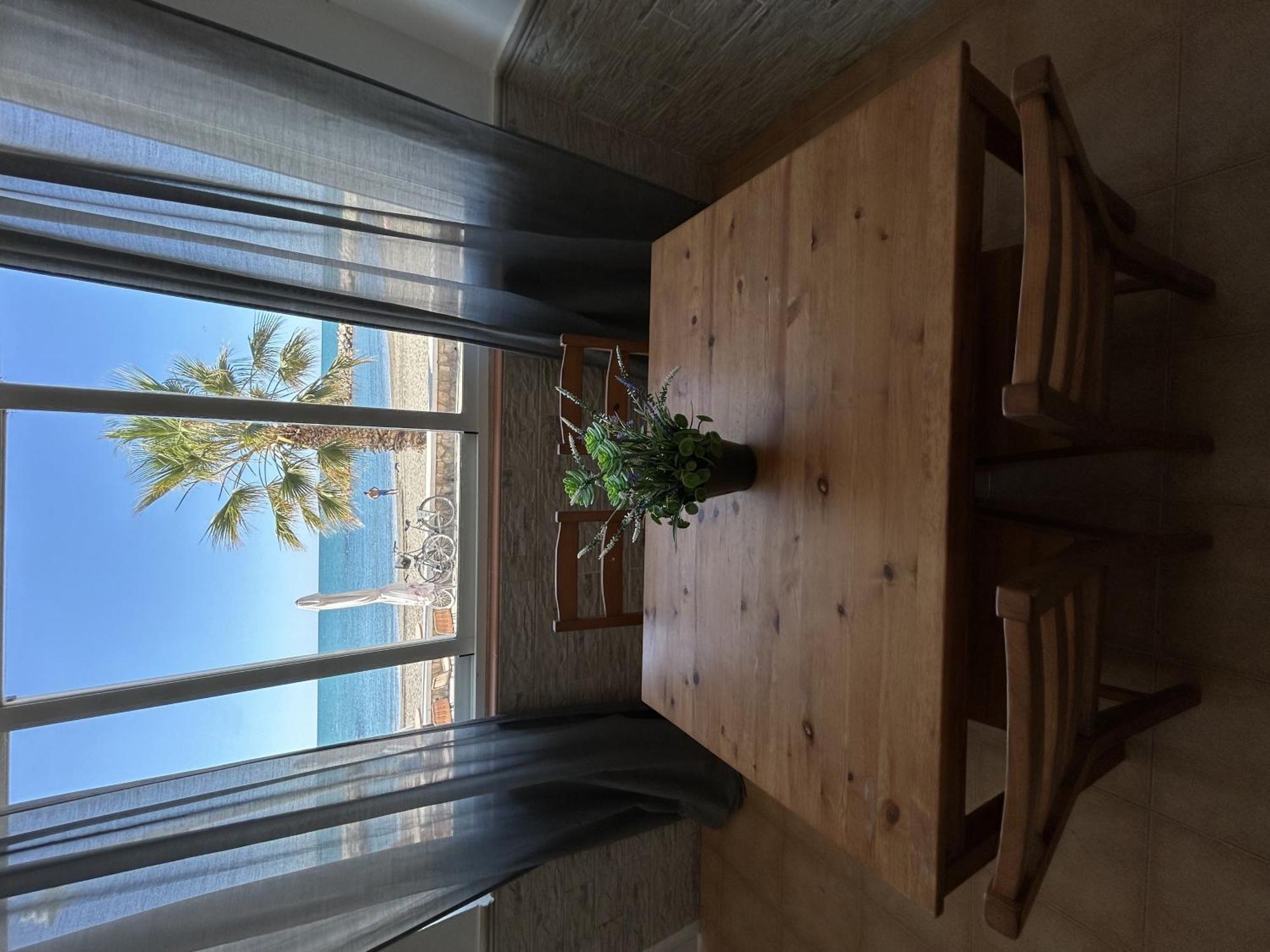 מאלגה Apartamento Frente Al Mar Pedregalejo מראה חיצוני תמונה